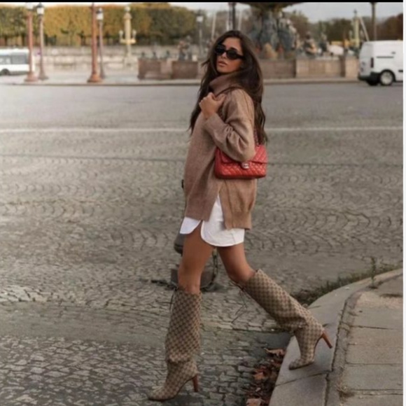 GUCCI Lisa GG Canvas Mid-Heel Boots - Picture 8 of 11